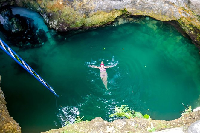 4. Negril Full-Day Guided / Sunset Tours 7miles Beach Blue Hole & Ricks Café - The Human Factor: Guides Who Make It Feel Personal