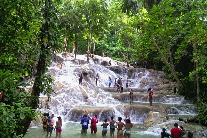 6. Bob Marley 9miles/Dunn's River Private Tour(420 Friendly)final resting place - How long is it, and how do you pace it?