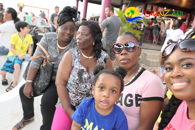 7 Mile Beach & Ricks Cafe with free Shopping experience - Negril’s 7 Mile Beach: Swim, Sunbathe, and Stretch Out
