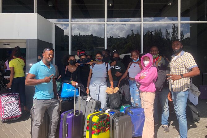 Airport Round transfer Excellence,Coral Springs,Paladium, Royaltan Blue Waters - First, the vibe: this is a transfer, not a show