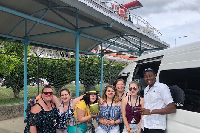 Airport Round transfer Excellence,Coral Springs,Paladium, Royaltan Blue Waters - The service factor: private transport feels different when the driver is strong