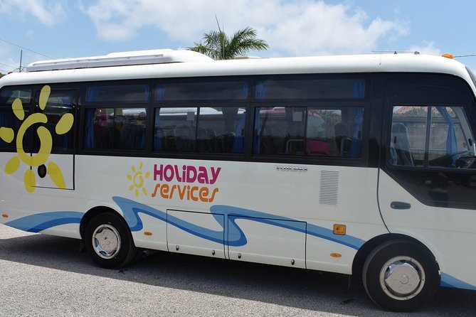Airport Shuttle from Montego Bay (MBJ) to Hotel - Common snags to plan around (heat, A/C, and loading order)