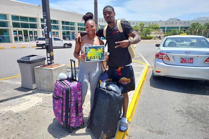 Airport Transfer Montego Bay: Riu Montego / Reggae / Palace - Inside the Van: A/C, Wi‑Fi on Board, and Refreshment