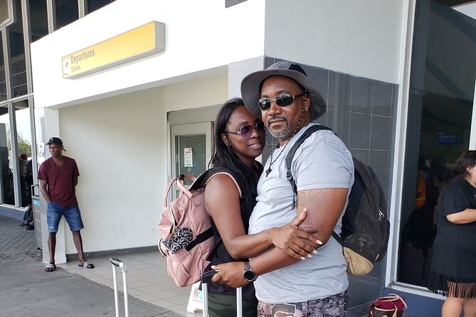Airport Transfer Montego Bay: Riu Montego / Reggae / Palace - Safety and Communication: What the Reviews Say About Adrian and Dweet Tours
