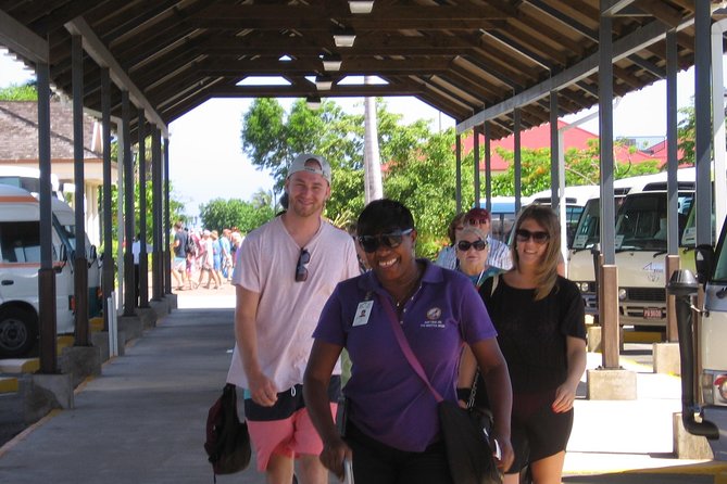 Airport transfer with Uber Montego Bay - Timing and hours: late arrivals are covered