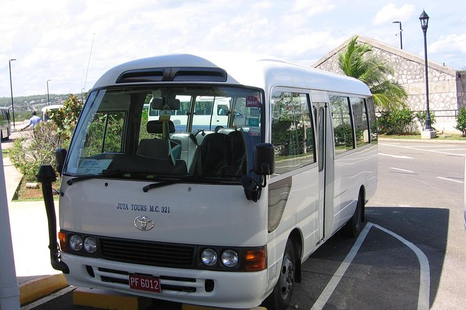 Airport transfer with Uber Montego Bay - Pickup, confirmation, and the drive into town