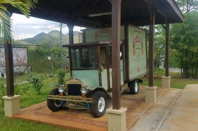 Appleton Estate Rum Private Tour - The free bottle take-home: your souvenir with real usefulness