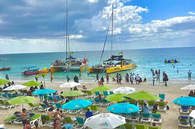 ATV Ride, Negril 7 mile Beach Catamaran Cruise & Ricks cafe Combo - Stop 2: Seven Mile Beach for Turquoise Water and Easy Hanging