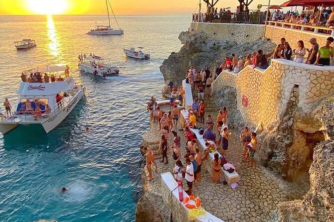 Bamboo Rafting and Rick's Café Experience from Montego Bay - FAQ