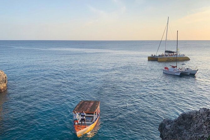 Bamboo Rafting, Catamaran Party Cruise and Ricks Cafe - Who This Tour Suits Best (And Who Might Skip It)