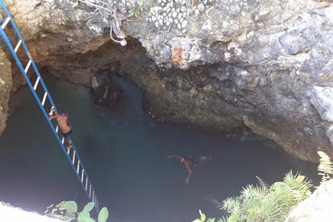 Blue Hole Mineral Spring and Ricks Cafe Private Tour - How this private Blue Hole + Rick’s Cafe day actually feels