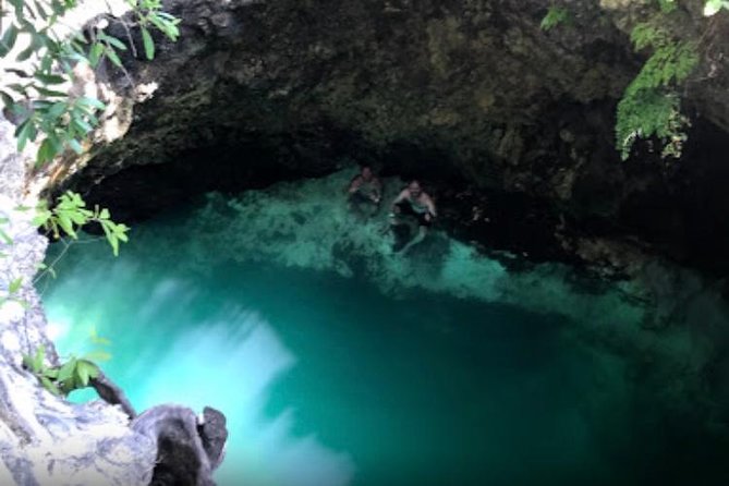 Blue Hole Mineral Spring and Ricks Cafe Private Tour - Rick’s Cafe: cliff-jump viewing with reggae and sunset energy