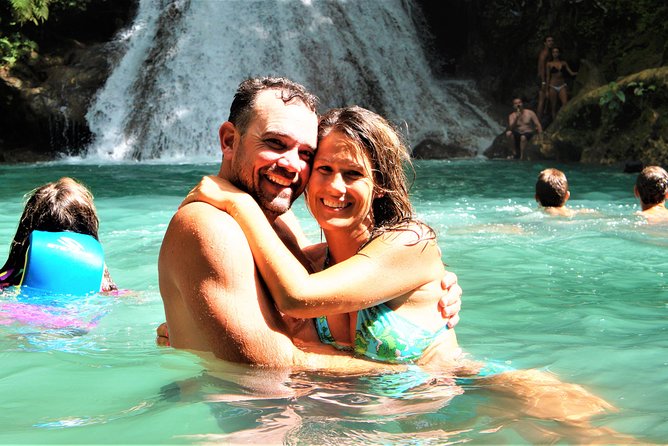 Blue Hole, Secret Falls, and Dunn's River Falls Combo Day-Trip - Quick Stops and Scenic Passes: Columbus Park and Runaway Bay