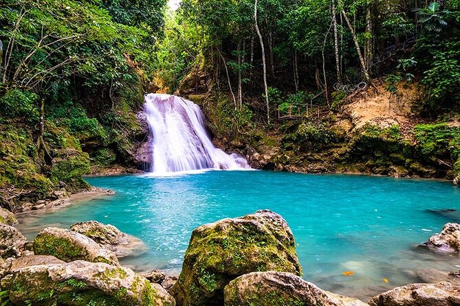 Blue Hole Waterfall Tour from Montego Bay - Ocho Rios: a quick look at the tourist hub side of Jamaica