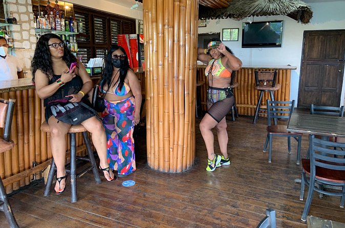 Bob Marley 9 Miles Tour and Dunns River Falls - Fern Gully: the short nature break and souvenir moment