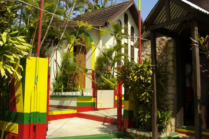 Bob Marley Nine Mile and Dunn's River Falls Tour From Montego Bay - Nine Mile: Home Area Stop and What You’ll See