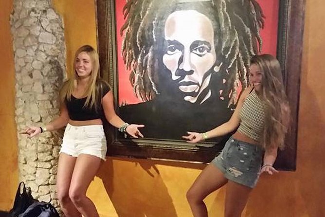 Bob Marley's Nine Mile & Dunns River Falls Tour: Transportation & Ticket - Nine Mile: visiting Bob Marley’s home with a 2-hour plan