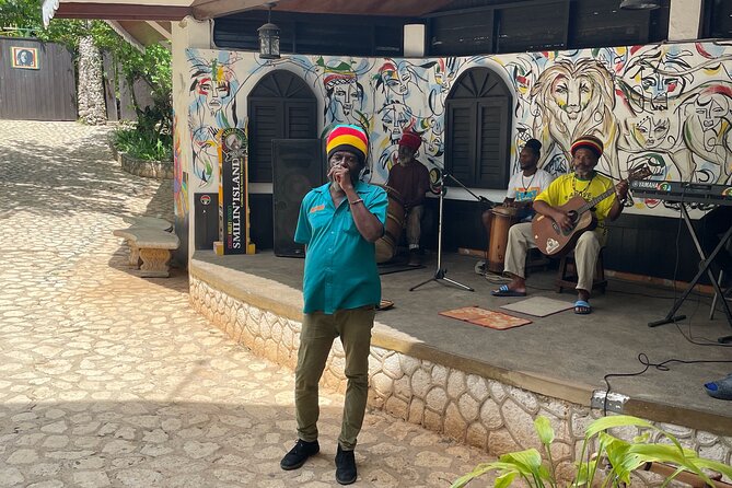 Bob Marley's Nine Mile Mausoleum Tour (Complimentary Rum Punch) - Quick takes before you go