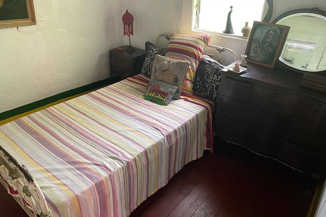 Bob Marley's Nine Mile Mausoleum Tour (Complimentary Rum Punch) - The personal details that make the visit feel grounded