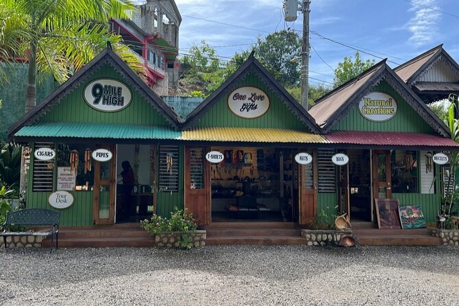 Bob Marley's Nine Mile Tour with Admission from Montego Bay - Group size, pickup, and why the day feels organized