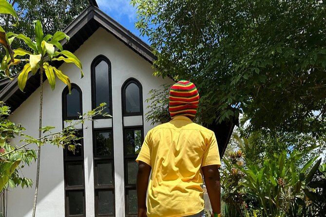 Bob Marley's Nine Mile Tour with Admission from Montego Bay - Air-conditioned vehicle: worth it in Jamaica heat