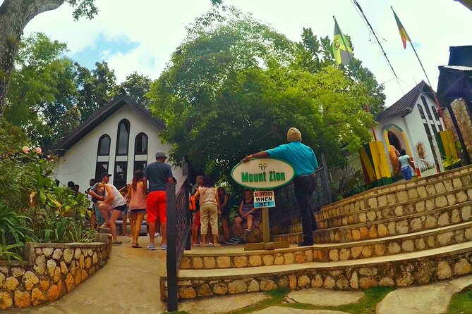 Bob Marley's Spirit of Reggae - The Nine Mile Experience - Montego Bay to Nine Mile: the road trip part you shouldn’t skip