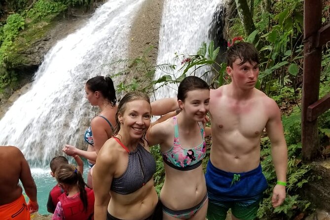 Chuck Norris Secret Falls and Lunch - Chuck Norris Secret Falls: what this 5-hour day actually feels like