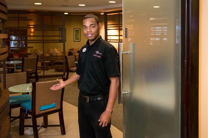 Club Mobay Fast Track Lounge with Private Airport Shuttle - Private Airport Shuttle: Zones Covered, Pickup Constraints, and Vehicle Expectations