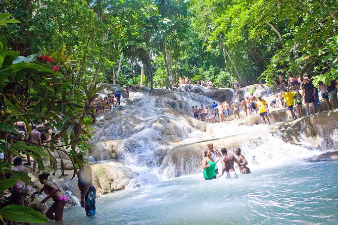Dunn's River Falls - How the driver and private format change the whole day