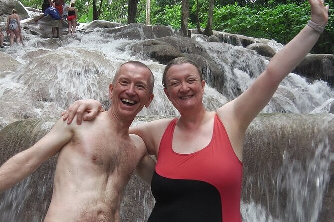 Dunn's River Falls Climb and Beach Include Entry Fee (ᵔᵕᵔ) - The 2-hour falls and park block: climb, explore, then cool off