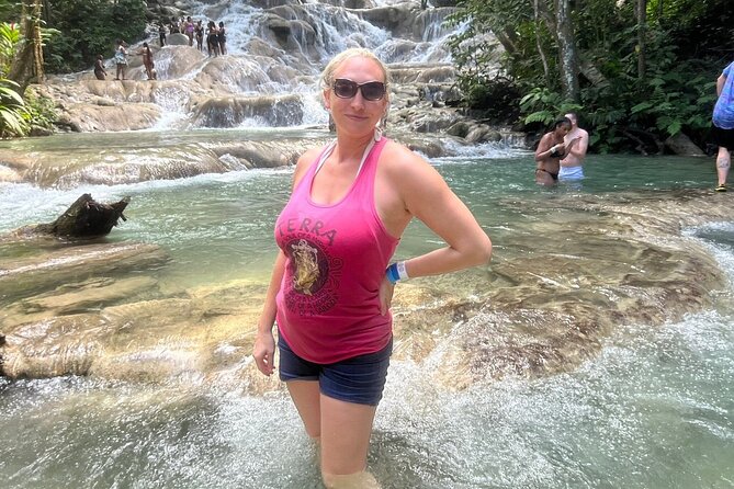 Dunn's River Falls Climb and Beach Include Entry Fee (ᵔᵕᵔ) - Scotchies Drax Hall: jerk chicken as a separate choice