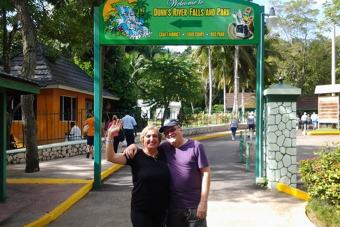 Dunn's River Falls excursion from Montego Bay - Lunch, Jerk Food, and How to Plan Your Return