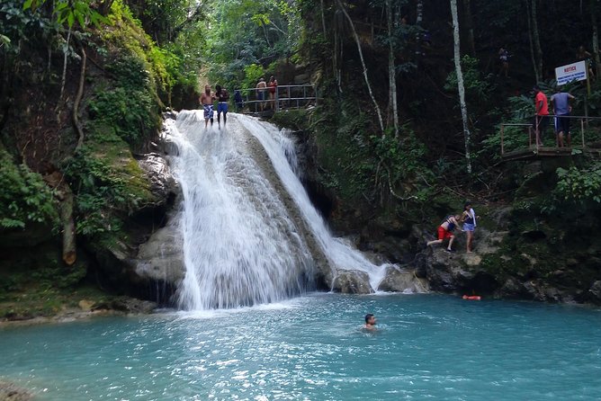 Dunn's River Falls - Getting from Montego Bay to St. Ann in comfort