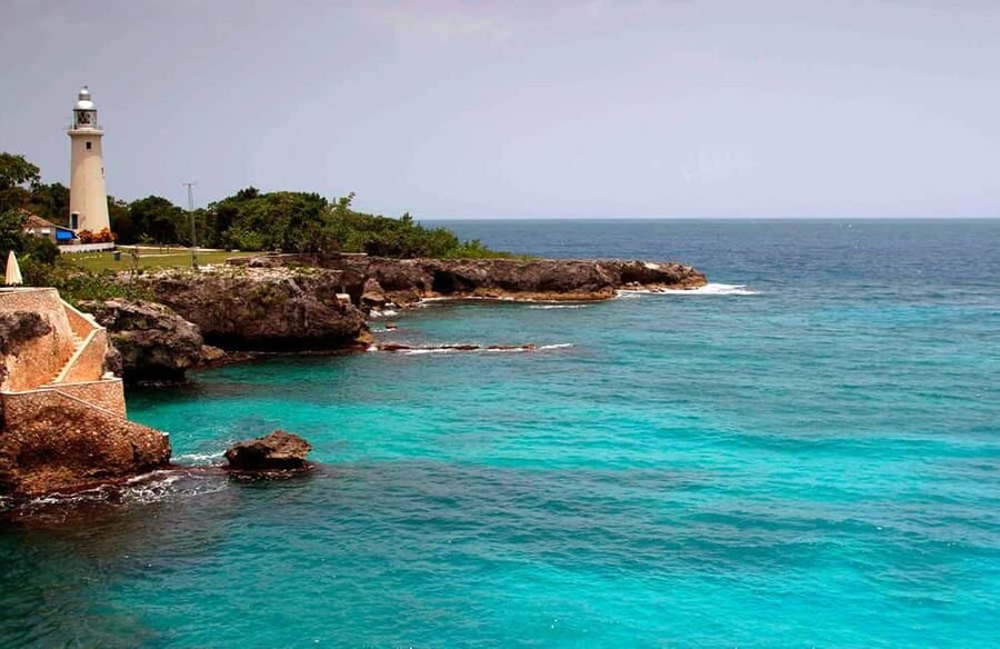 From Montego Bay: Negril Beach & Rick's Cafe Sunset Day Trip - Negril shopping time: souvenirs without derailing your beach day