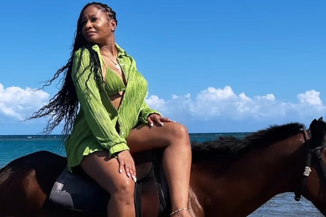 Horseback Ride & Swim Jamaica/Montego Bay - Safety briefing and horse handling: where comfort comes from