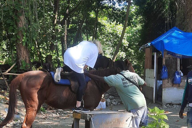 Horseback Riding, Bluehole Secret Falls, Dunns River tour from Montego Bay - Bluehole Secret Falls: Where the Guide Helps You Enjoy the Time