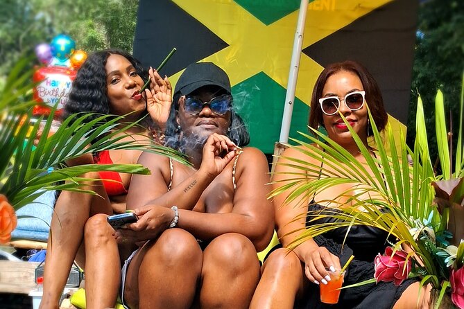 Jamaica Bamboo Rafting Experience with Lime Stone Massage - Guides and captains: safety, humor, and Jamaican stories that make it stick