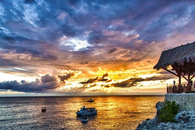 Jamaica Sunset at Rick's Cafe Private Tour with Transfer - The Private Ride: Comfort, Conversation, and Practical Stops