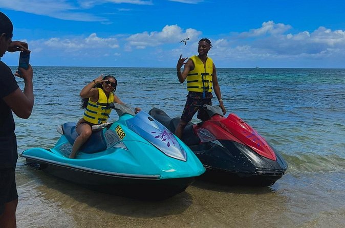 Jet Ski in Montego Bay - Speed, Wave Jumps, and 360 Turns: What You Should Expect