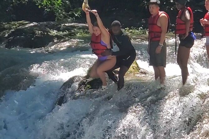 Kennedy's Horseback riding, Blue Hole and Secret Falls from Montego Bay - Ocho Rios craft market: short shopping time that actually helps