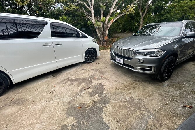 Luxurious Airport Pickup! - Vehicles matter: BMW X5 vs Toyota Alphard (what you should know)