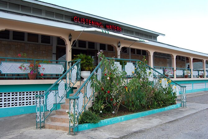 Martha Brae Rafting, Horseback Riding and Luminous Lagoon - Triple Treat - Pepper’s Jerk Center: a useful fuel stop (your expense)