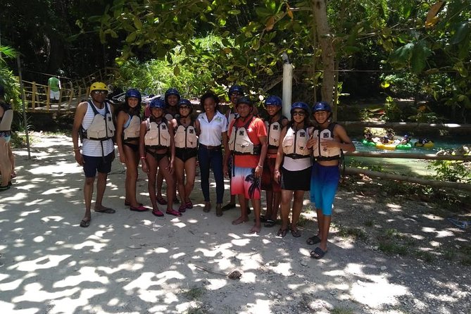 MBJ Transfer - Negril Hotels - The Drive Itself: Air-Conditioned Comfort and Practical Local Tips