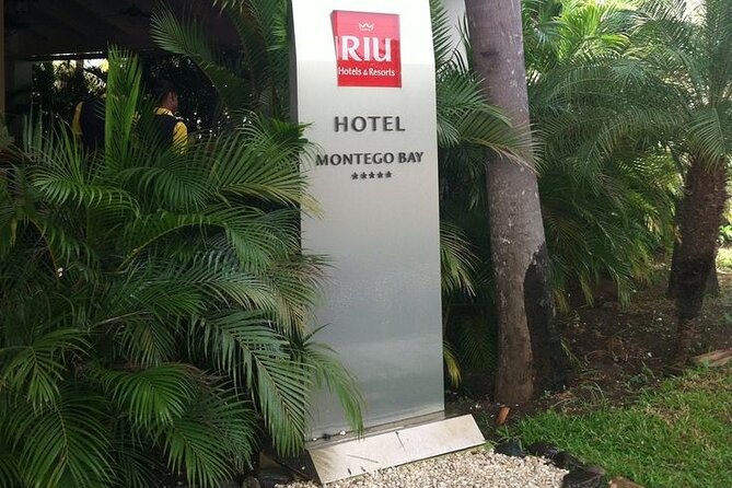 Montego Bay Airport private Taxi to Royalton Negril - A Note on the Route and Destination Details