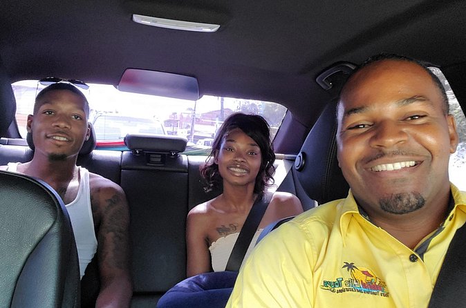 Montego Bay Airport Transfer to Hotels in Ochi Rios - En Route Stops: Using Them for Photos, Snacks, and Quick Planning Wins