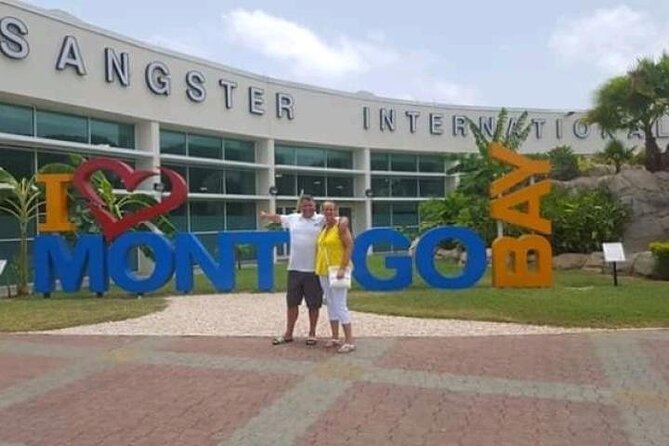 Montego Bay Airport Transfer to Montego Bay and Falmouth Hotels - Meeting your driver and getting into the right vehicle quickly