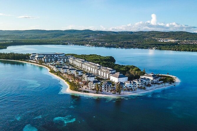 Montego Bay Airport Transfers to Hotels in Falmouth/ Trelawny - Door-to-door beats “figuring it out” in Jamaica