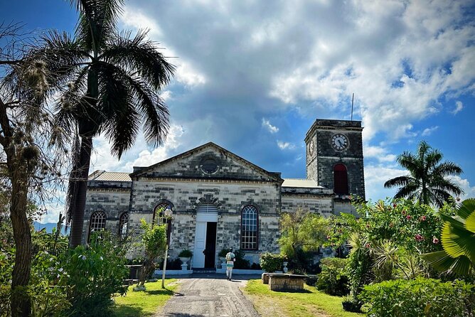 Montego Bay City Tour & Magaritaville with shopping - Pickup, WiFi, And Air-Conditioning: The Comforts Worth Paying For