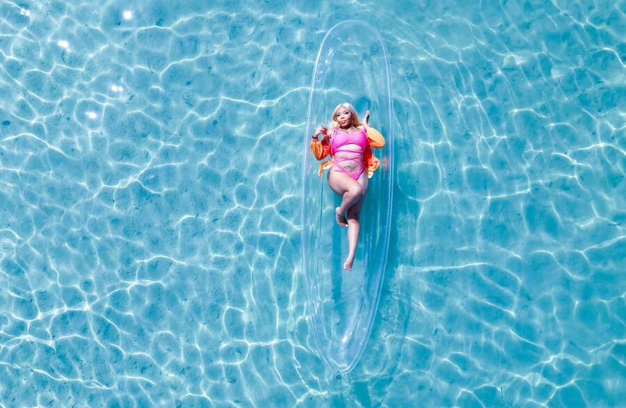 Montego Bay: Crystal Clear Kayak Drone singles Photo Shoot - Included Extras: Rum Punch and Water (Small, But Nice)