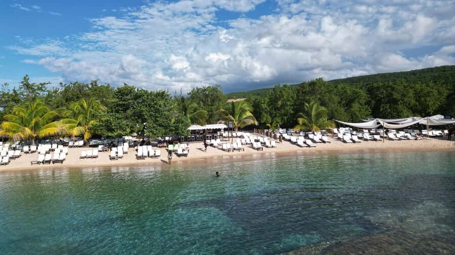 Montego Bay: Dunn's River Falls & Lunch at Bamboo Beach Club - Who this tour is best for (and who should skip it)